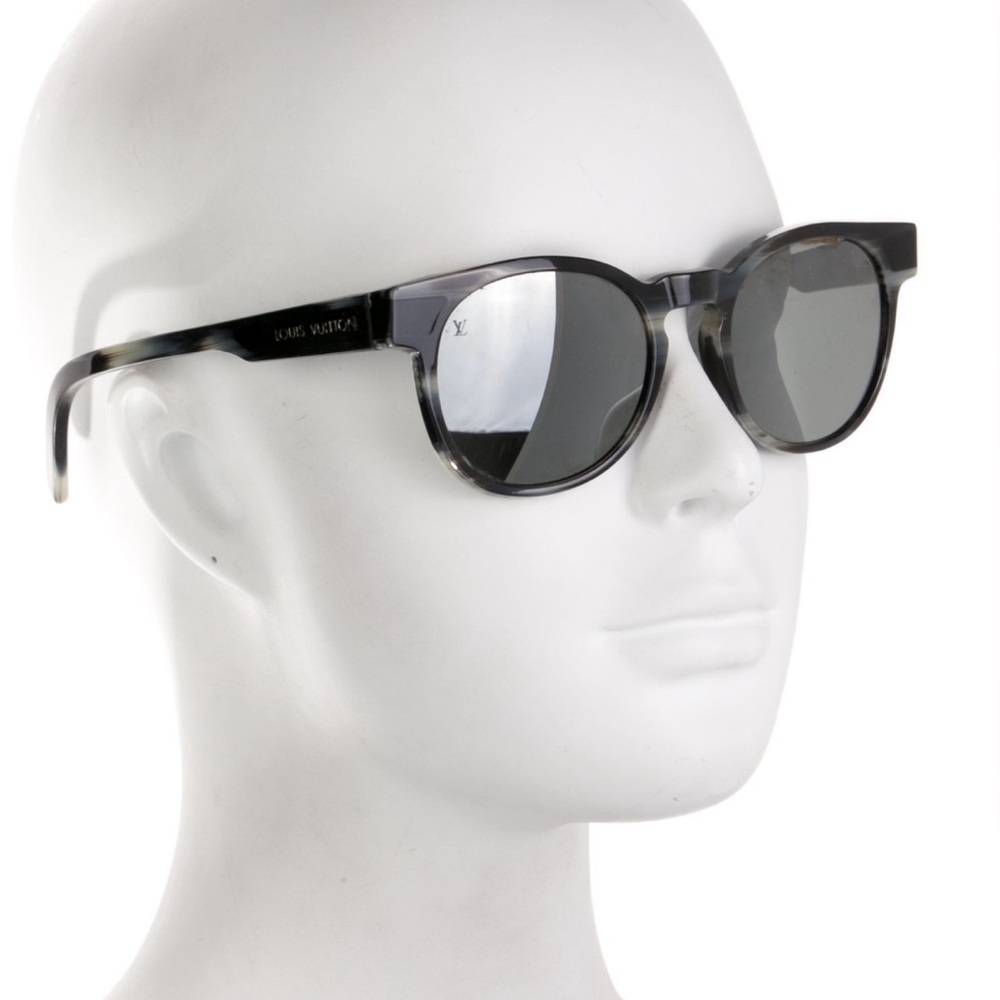 Louis Vuitton Black Round Sunglasses